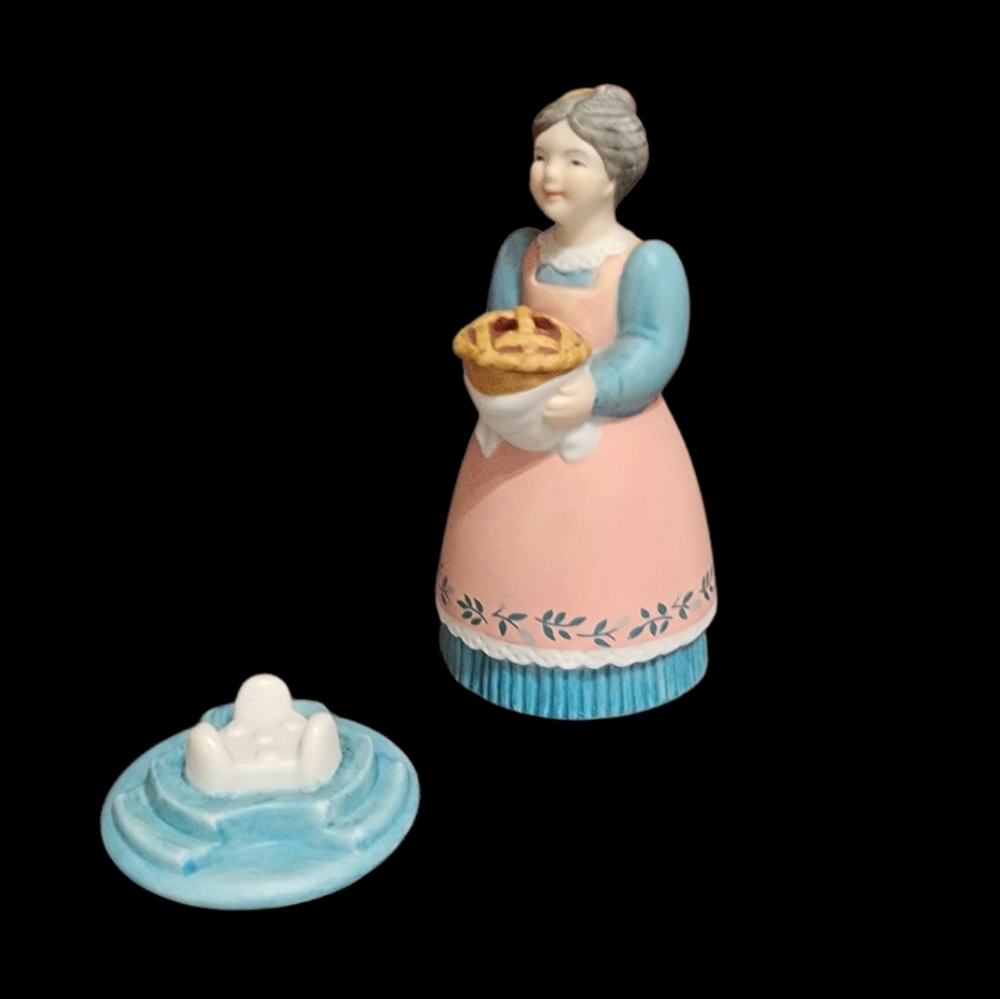 Charming Vintage  Figurine with Pie Incense Burner - Picture 6 of 10